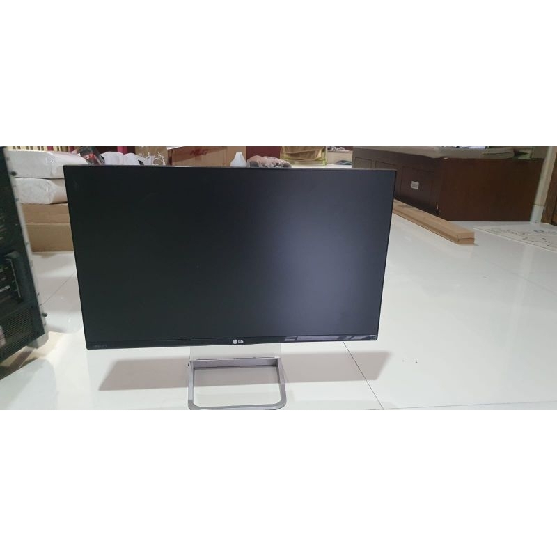 1 paket cpu dan komputer free mous dan keyboard