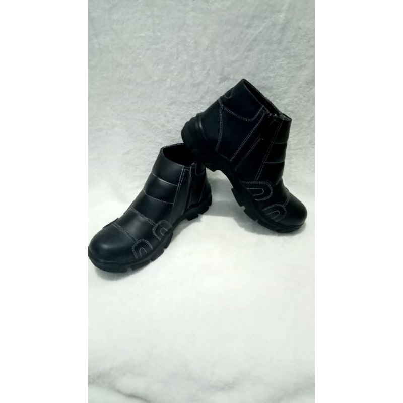 Sepatu Boot Casual SCBT01