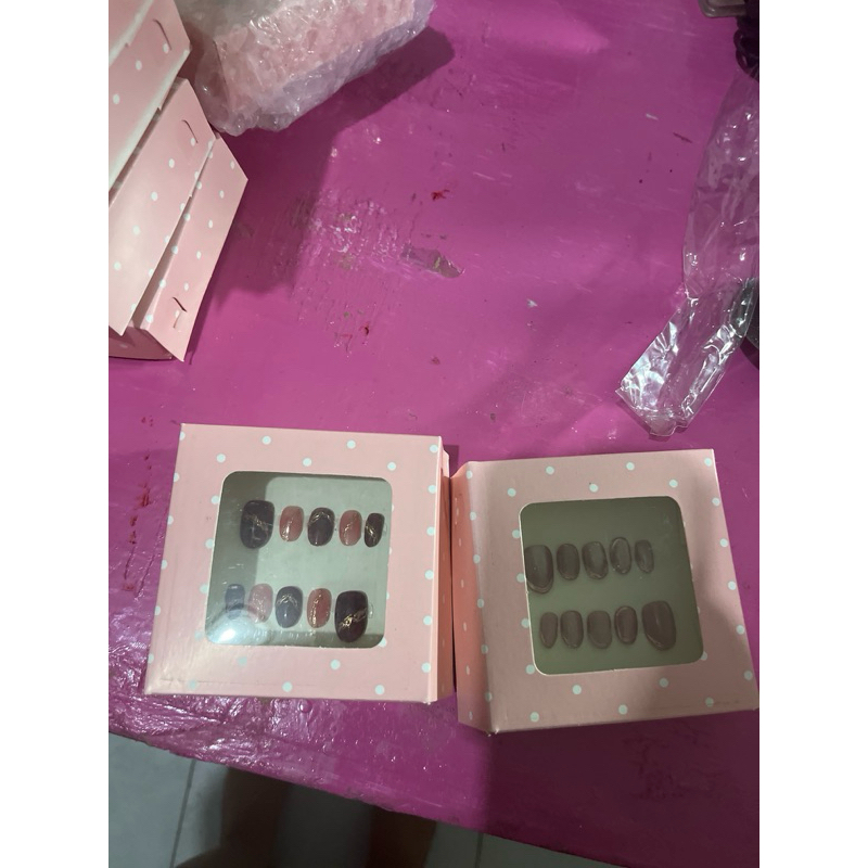 fake nails