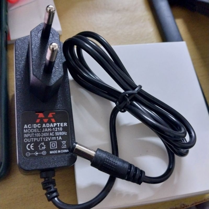 Adaptor charger 12V 1A