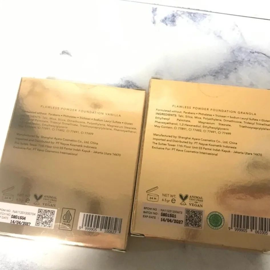 Esqa compact powder bedak preloved