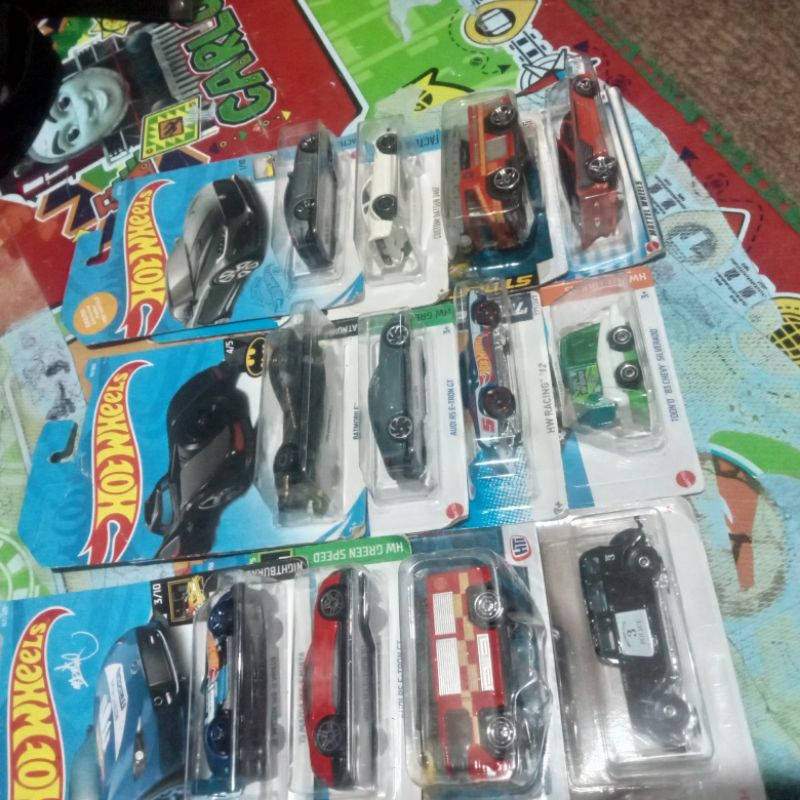 mainan hot wheels