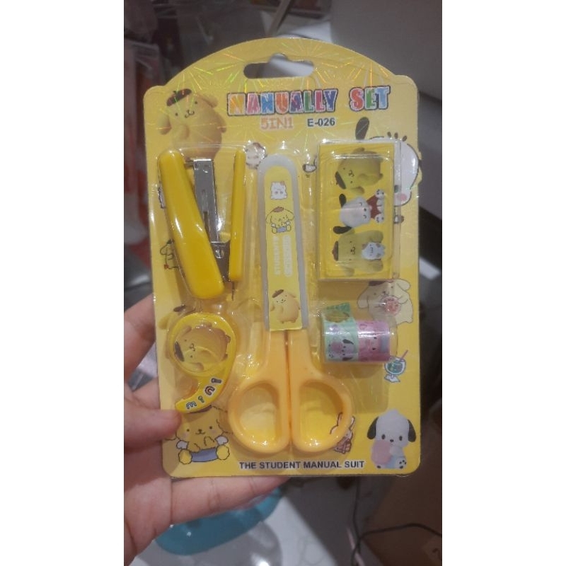 Set stationery anak pompurin