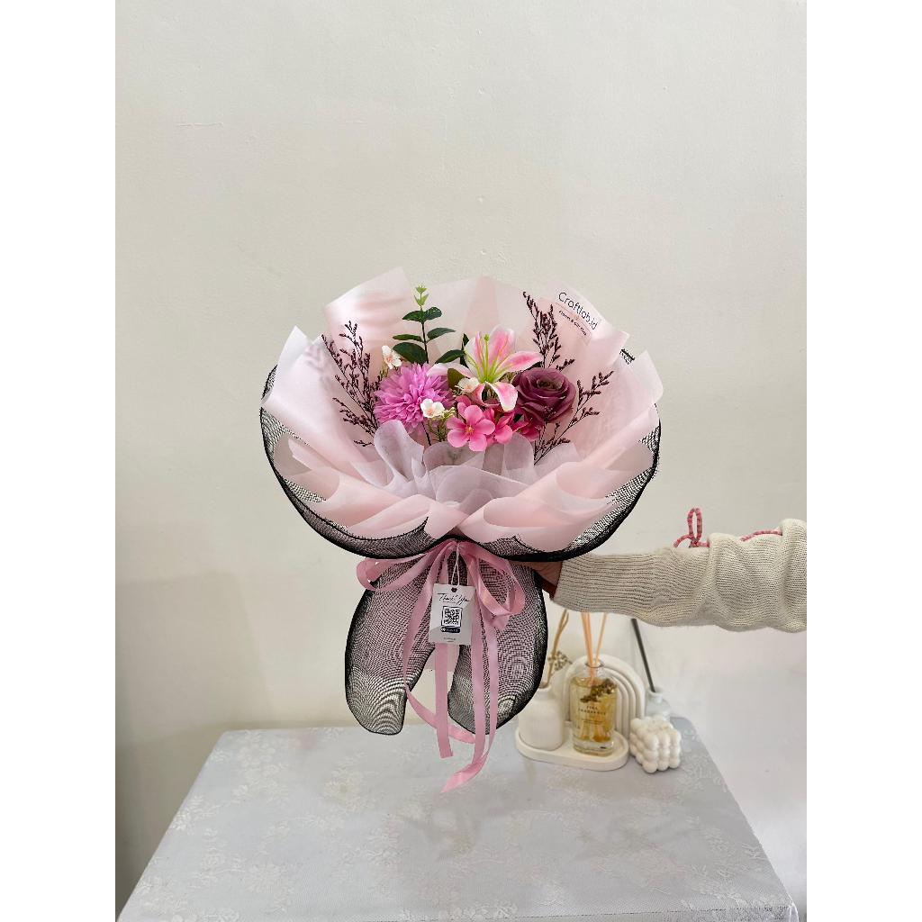 Hanna Bouquet