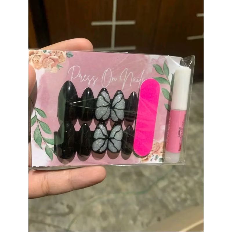 Press on nails 10.000