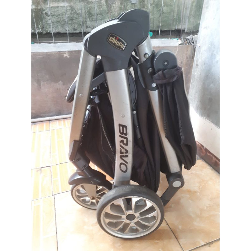 stroller chicco bravo