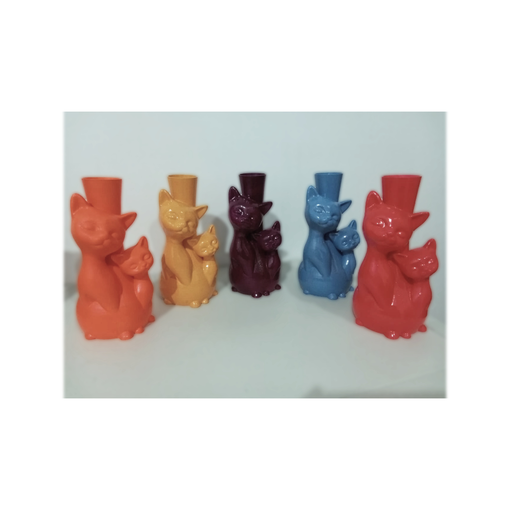 Vas bunga model kucing dan bervarian warna