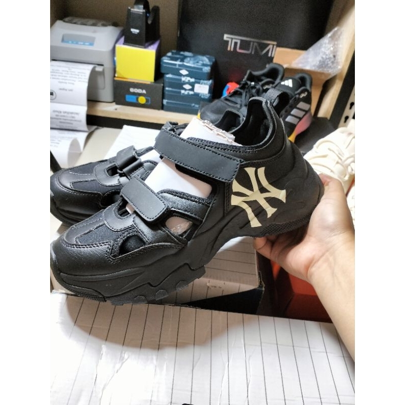 Sepatu MLB Chunky Mask Black