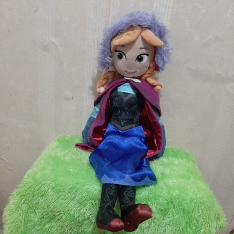 boneka anna frozen