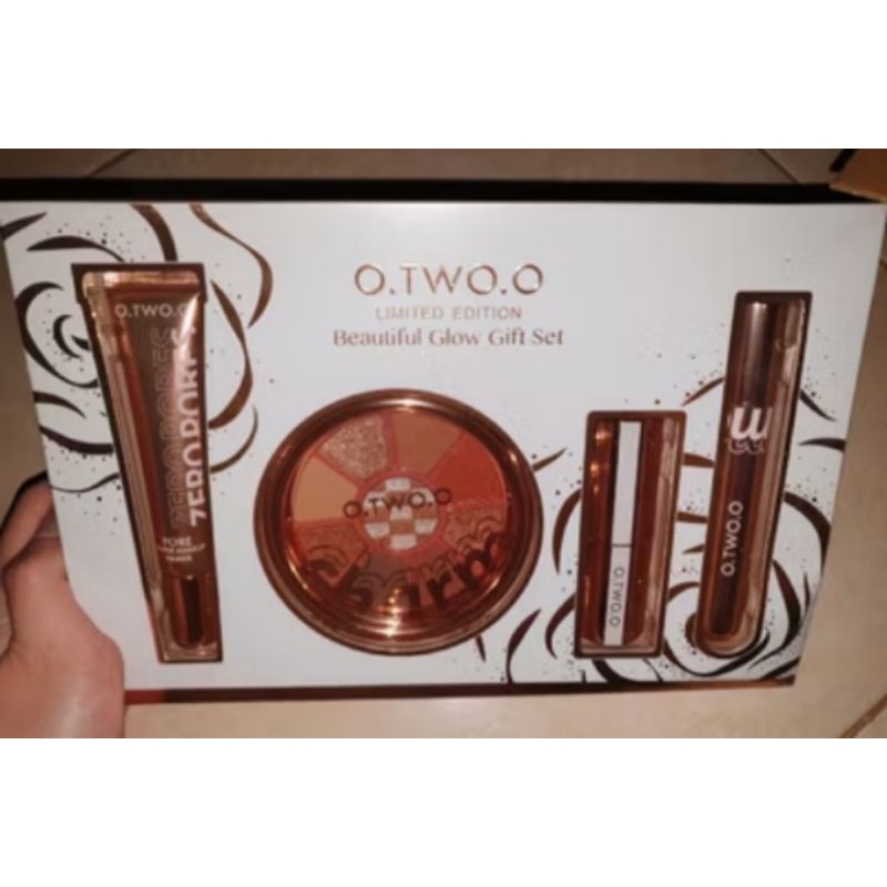 Beautiful glow gift set