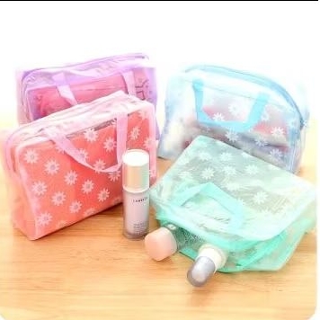 Tas kosmetik motif bunga