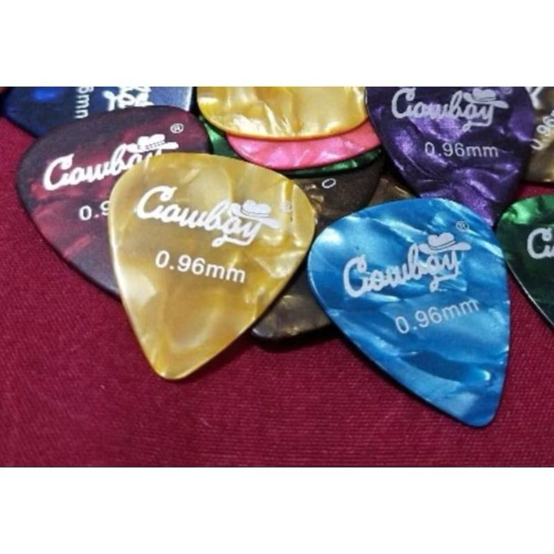 Pick gitar kerang Celluloid