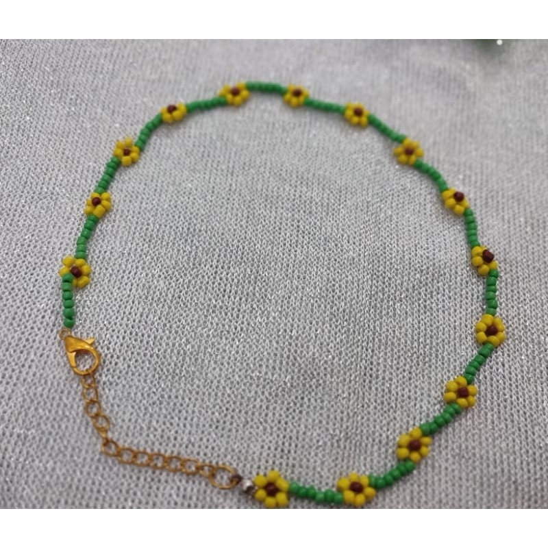 Kalung Manik Daisy
