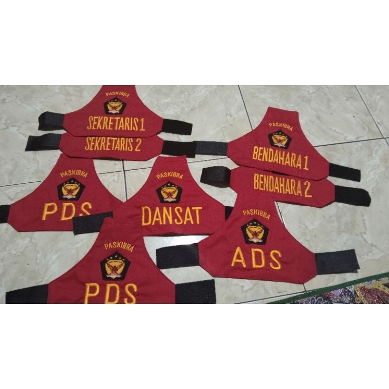 ban lengan custom