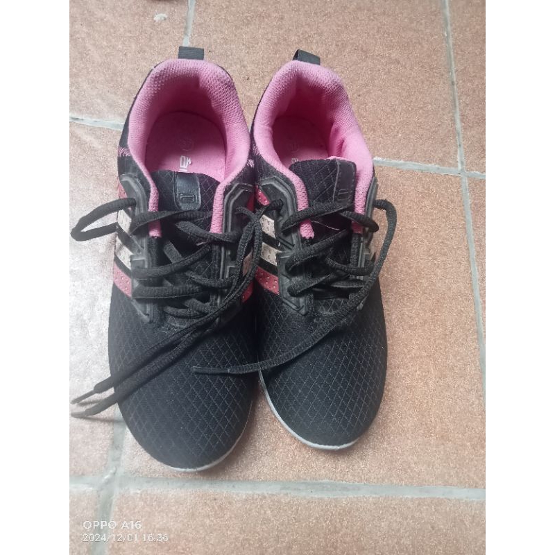 sepatu olahraga pre❤️