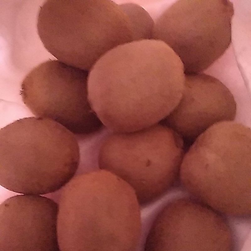 buah kiwi mentah