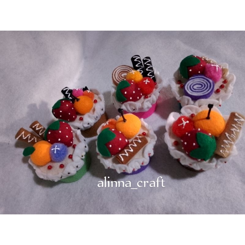 bantal jarum pentul cake