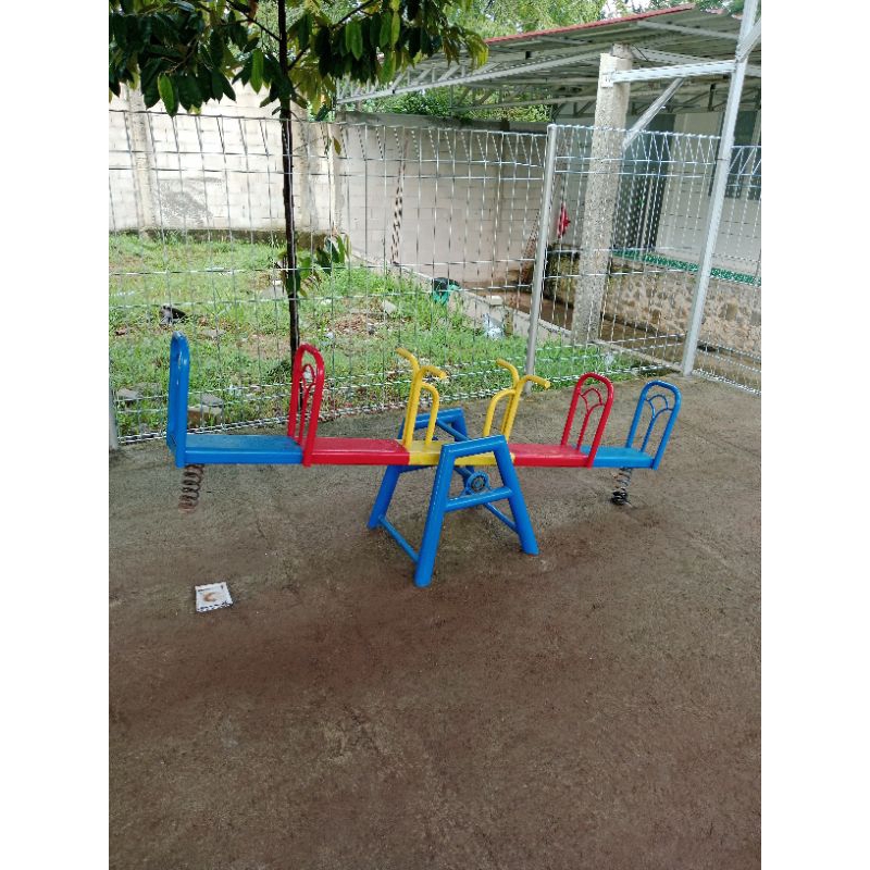 jungkat jungkit/mainan anak