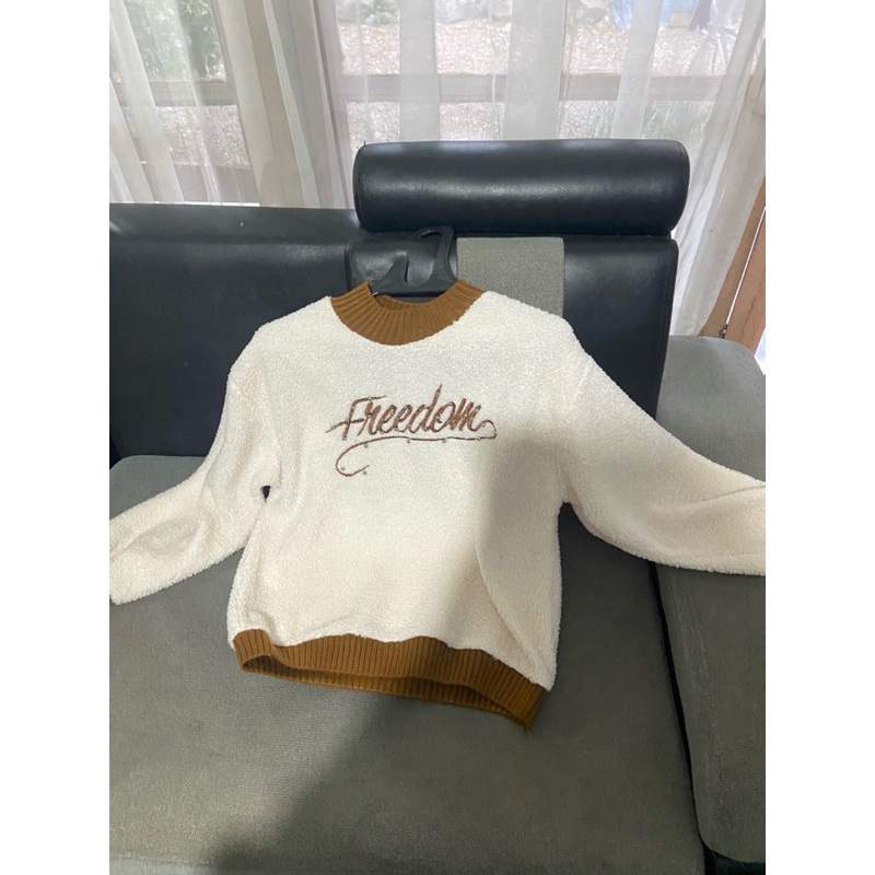 [PRELOVED] Sweater Freedom