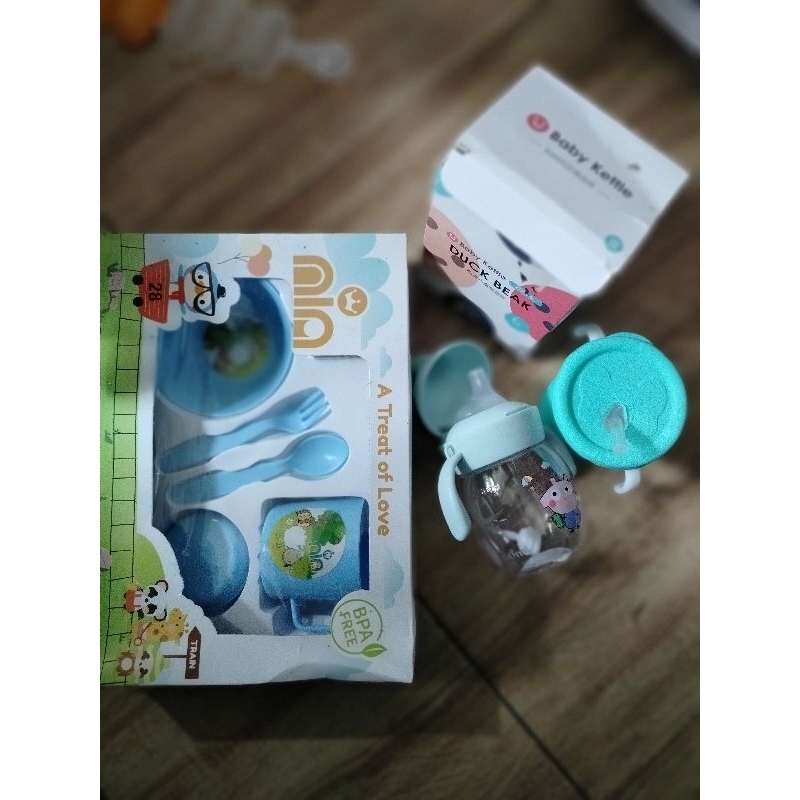 alat makan bayi