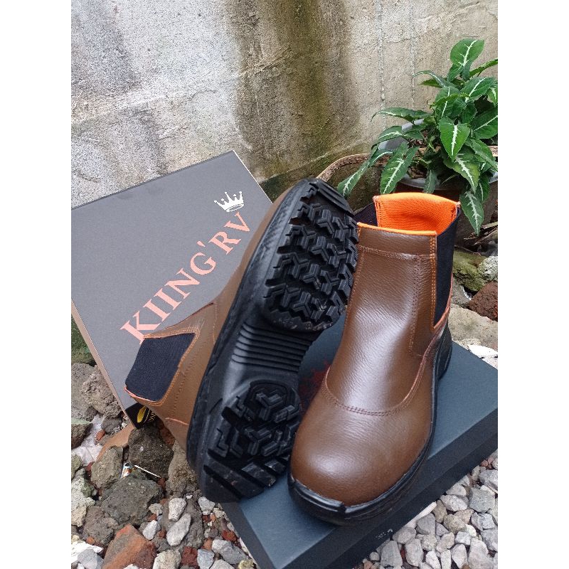 sepatu safety kulit