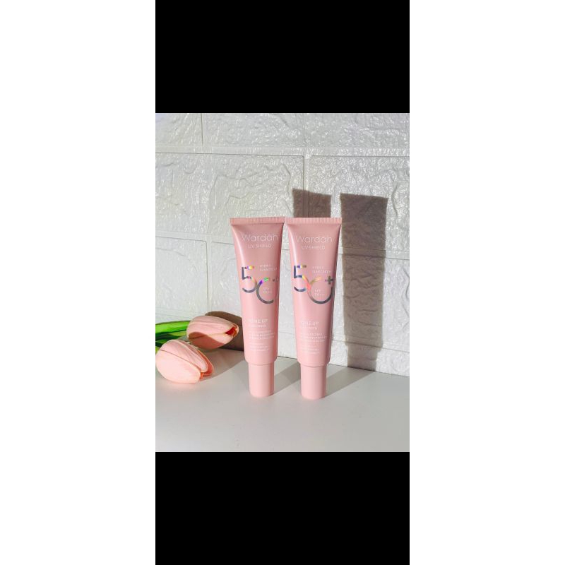 wardah uv shield tone up sunscreen