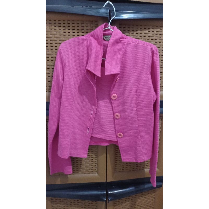 blouse model crop lengan panjang