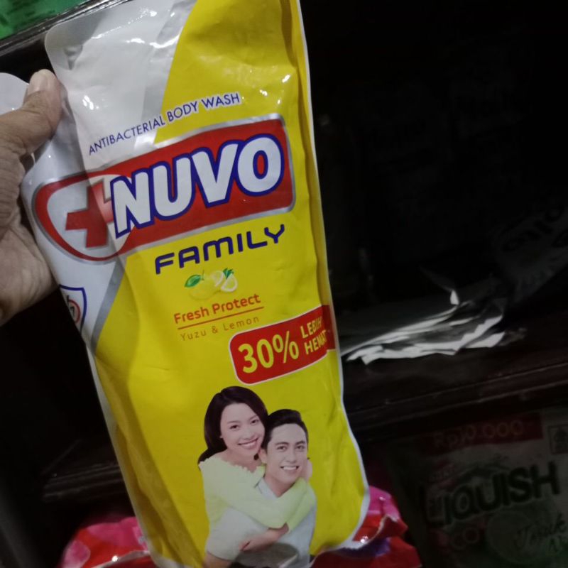 nuvo sabun cair 825ml