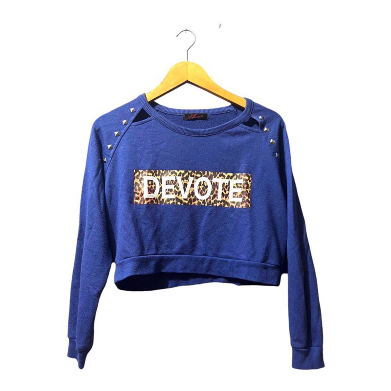 Sweater crop