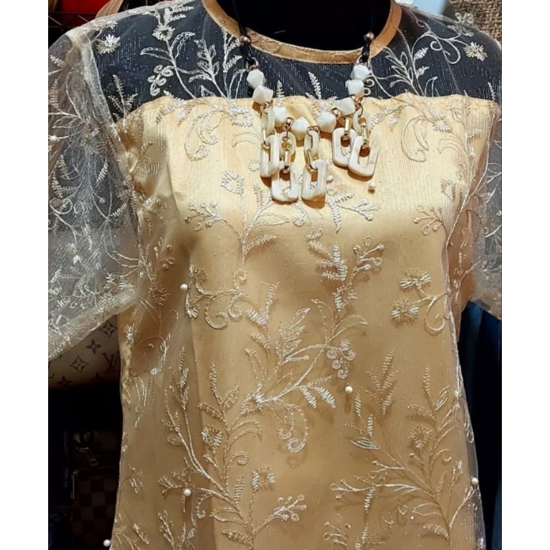 Dress Brukat tile