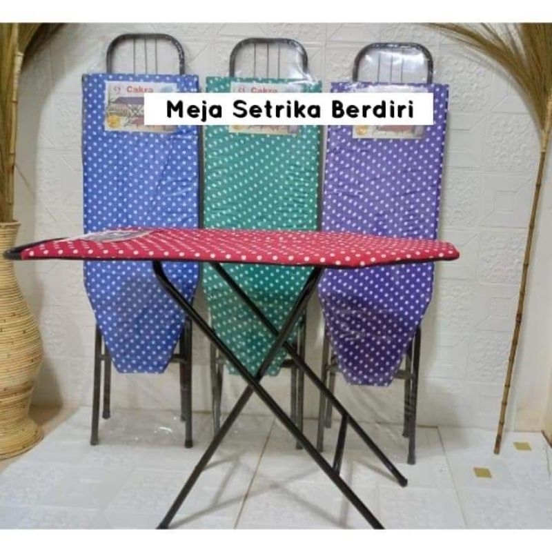 meja strika berdiri