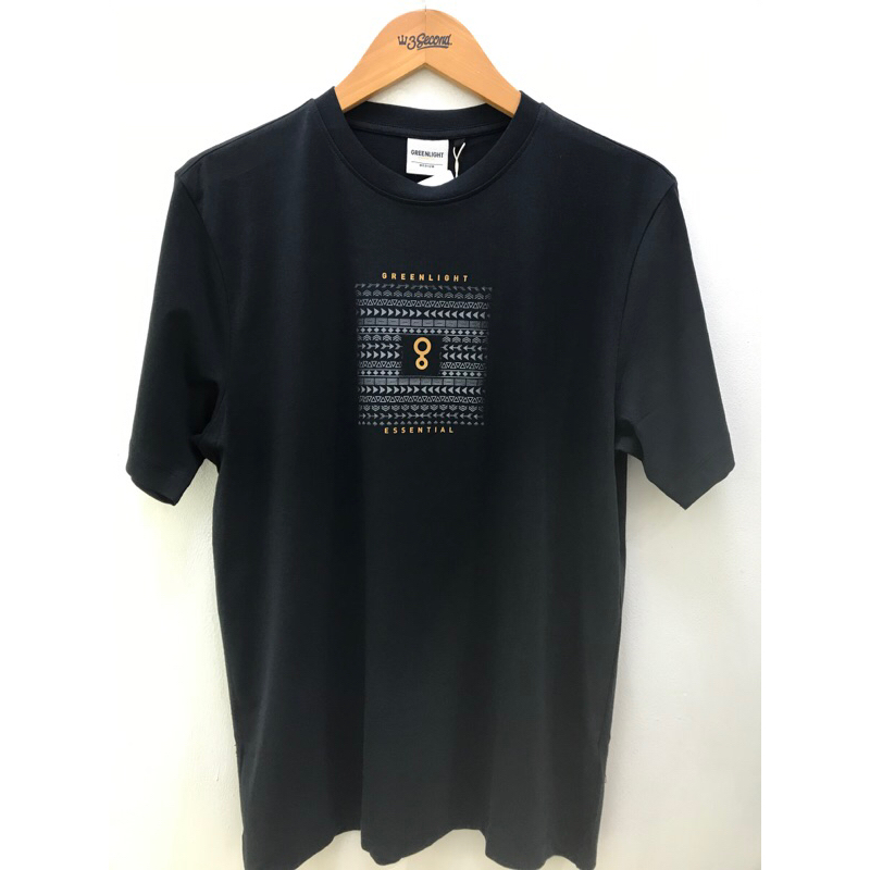 Greenlight Essential Kaos Hitam