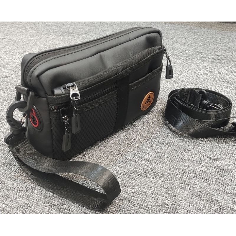 Tas Selempang Pria