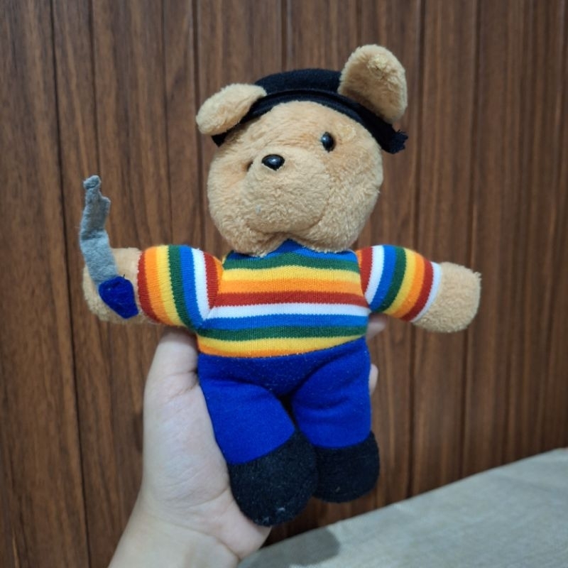 Boneka bear bajak laut