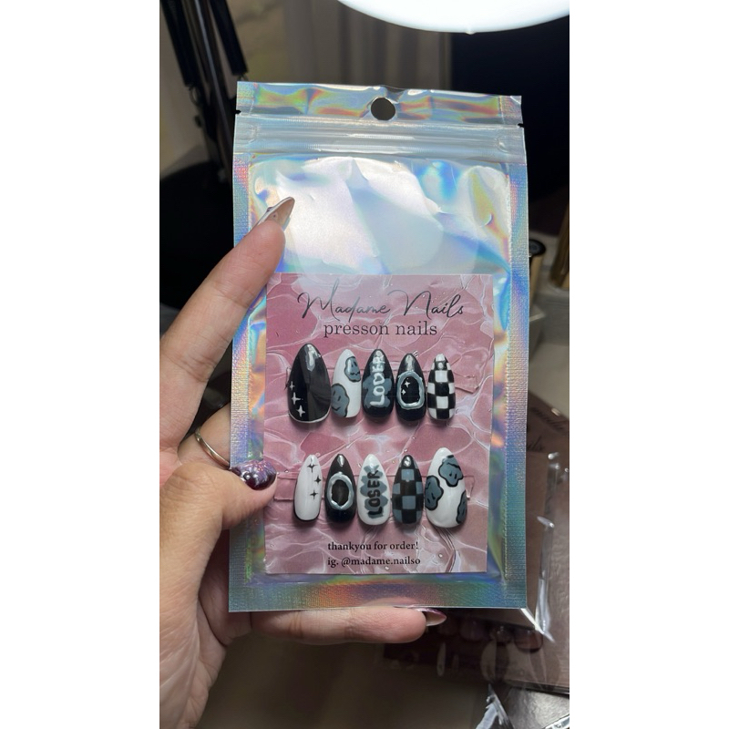 Y2k nails