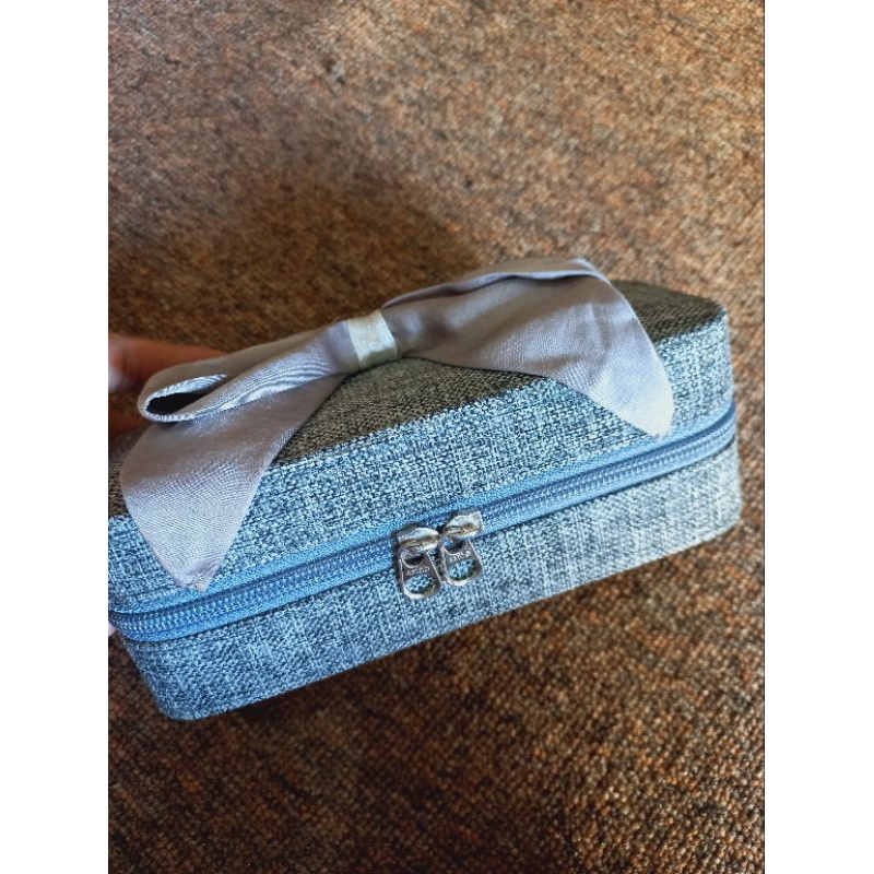 box accesories make up grey