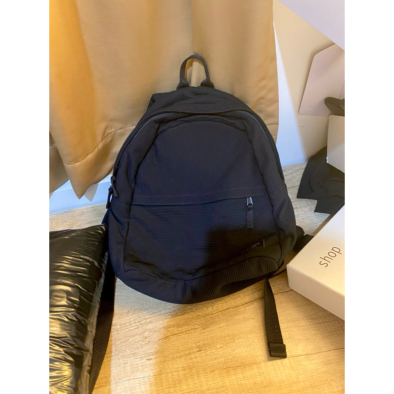 Tas hitam ransel sekolah