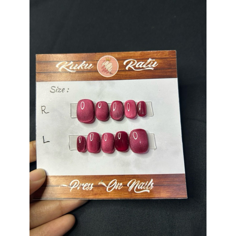 Press on nails