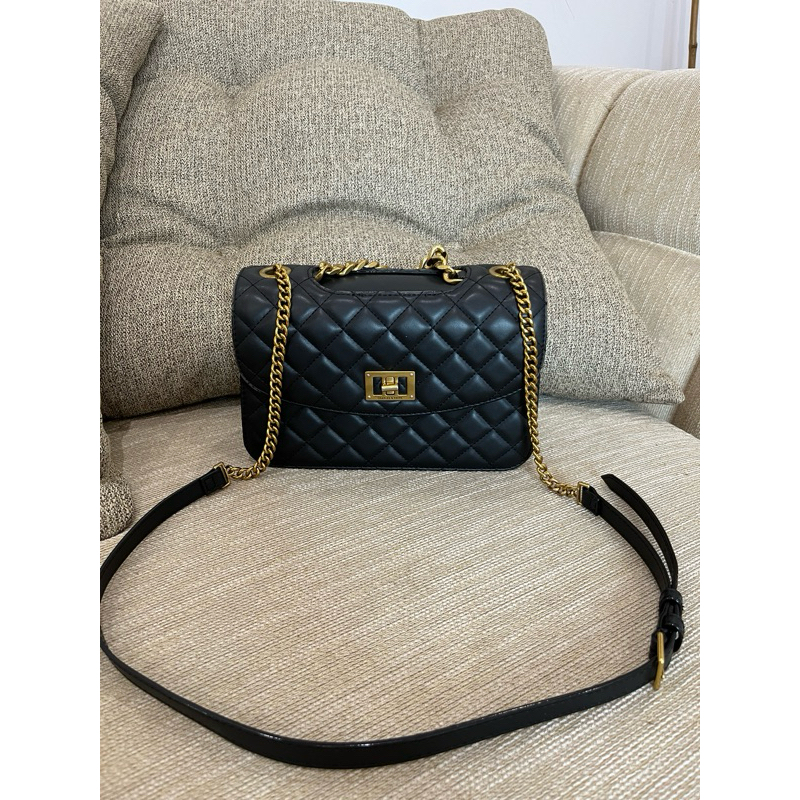 tas charles & keith