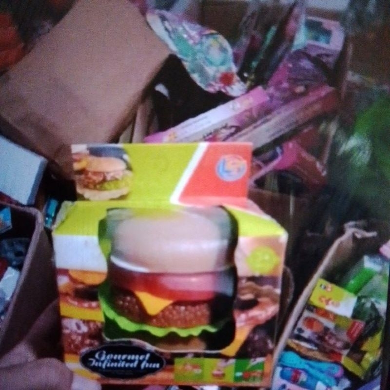 mainan anak makan burger