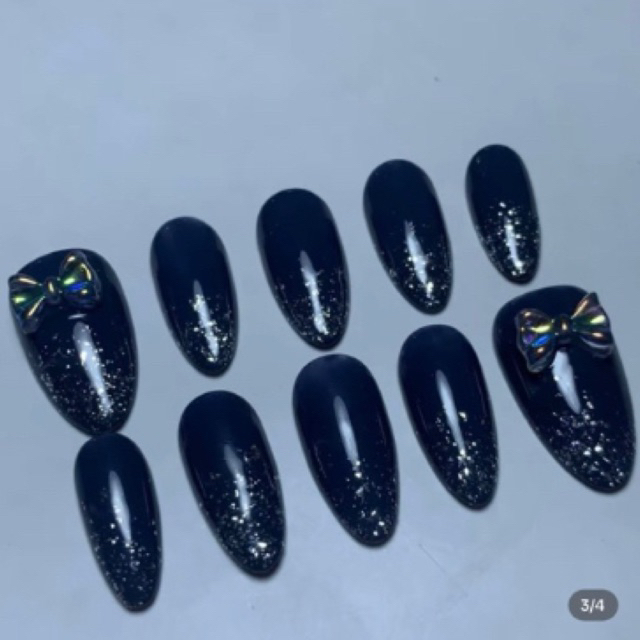 Press on nail Airi