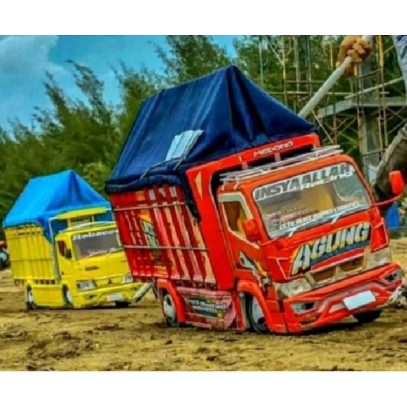 Cod truk miniatur full lampu dan terpal