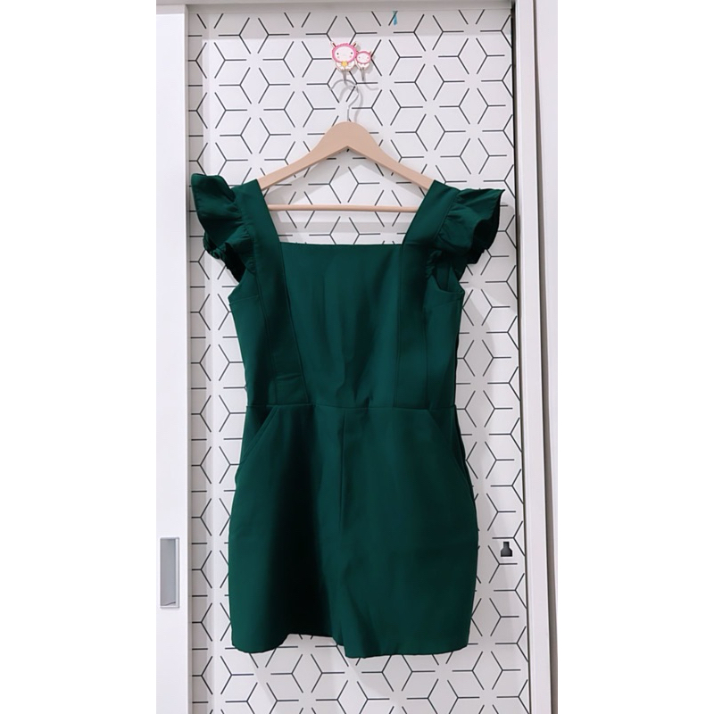 Jumpsuit pendek wanita