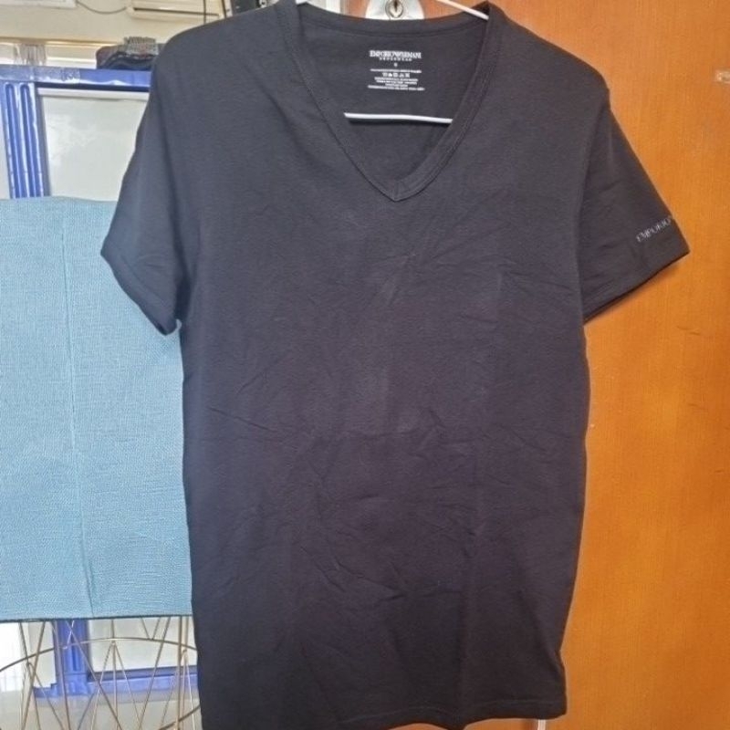 atasan hitam