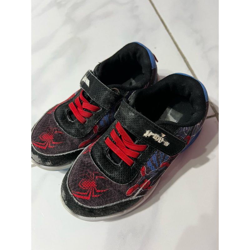 spiderman shoes anak preloved