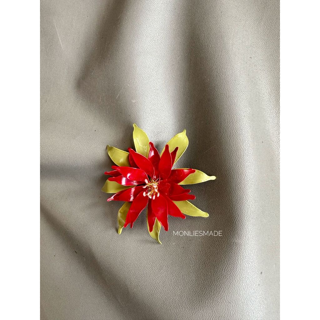 BC10342 – Flowers Brooch – Red