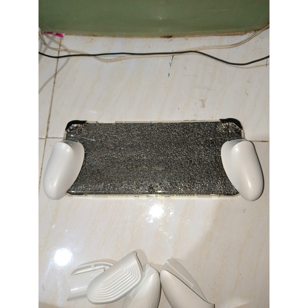 Skull n CO Grip Putih nintendo switch