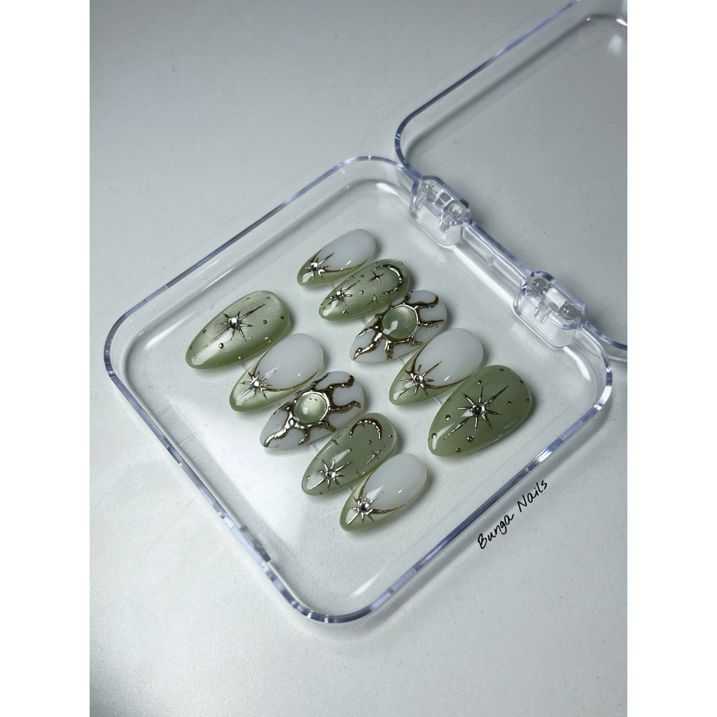 A020, Press On Nails