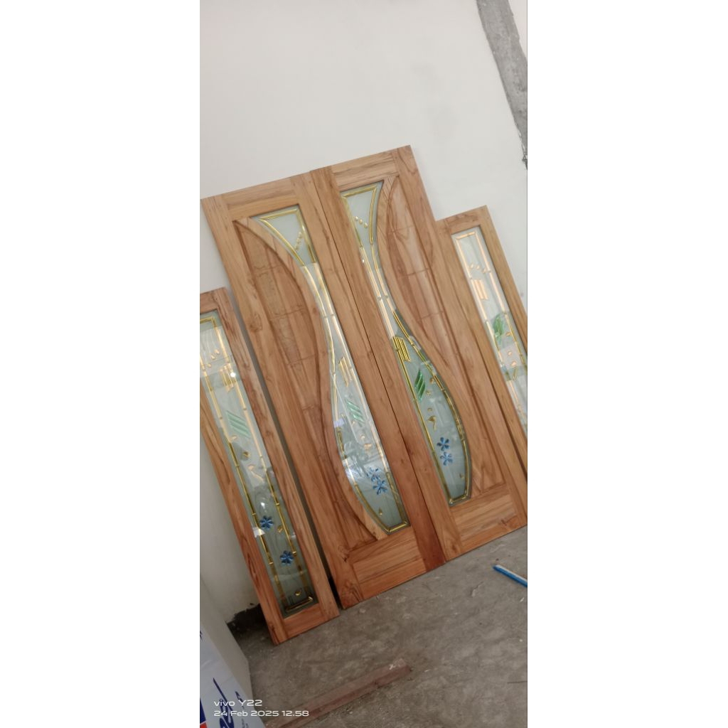 pintu jendela kaca timbul