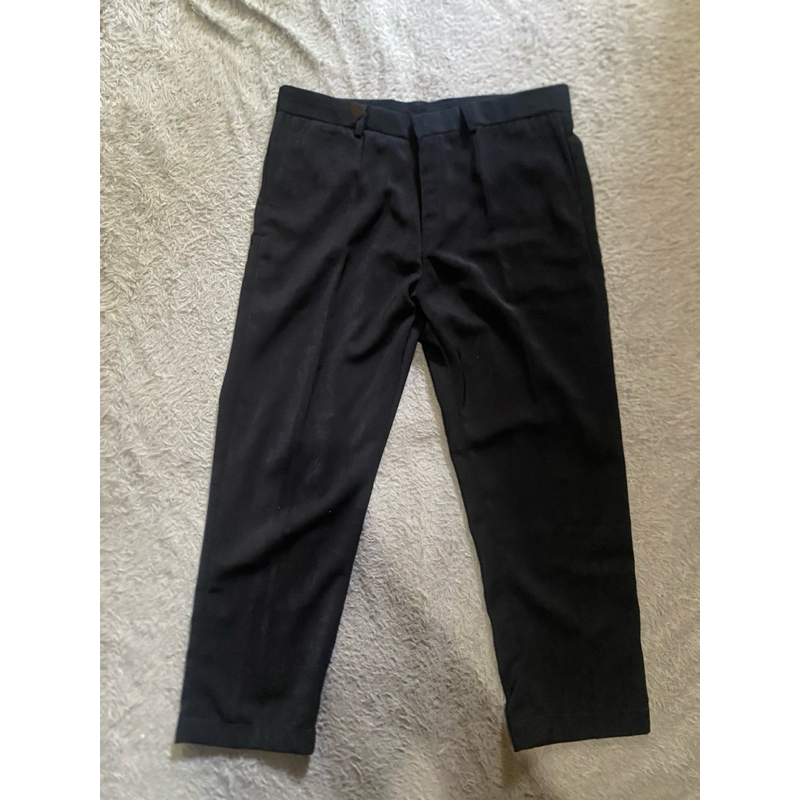 Celana hitam formal